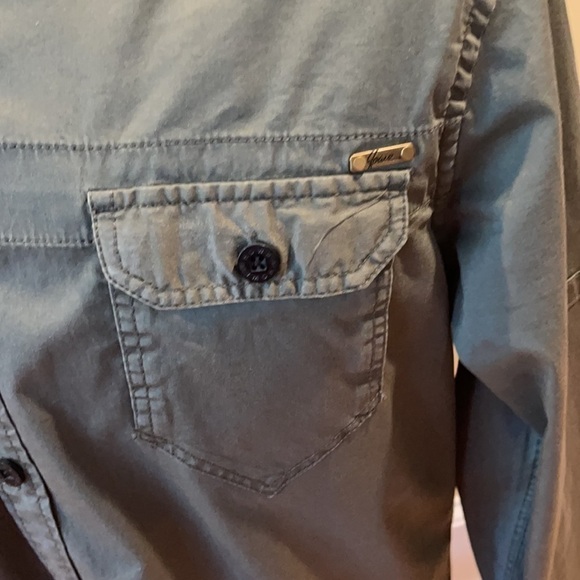 Howe ⭐️🎈shirt - Picture 2 of 7